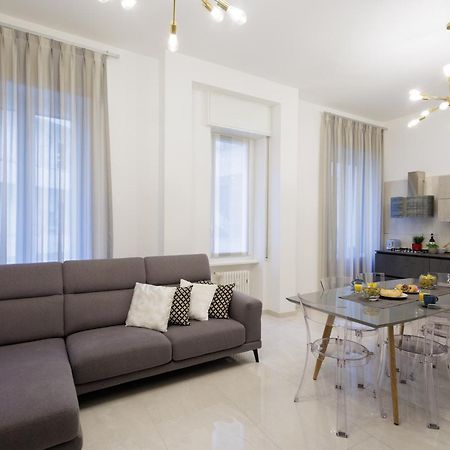Genoa Lux Apartments With Parking Exterior foto