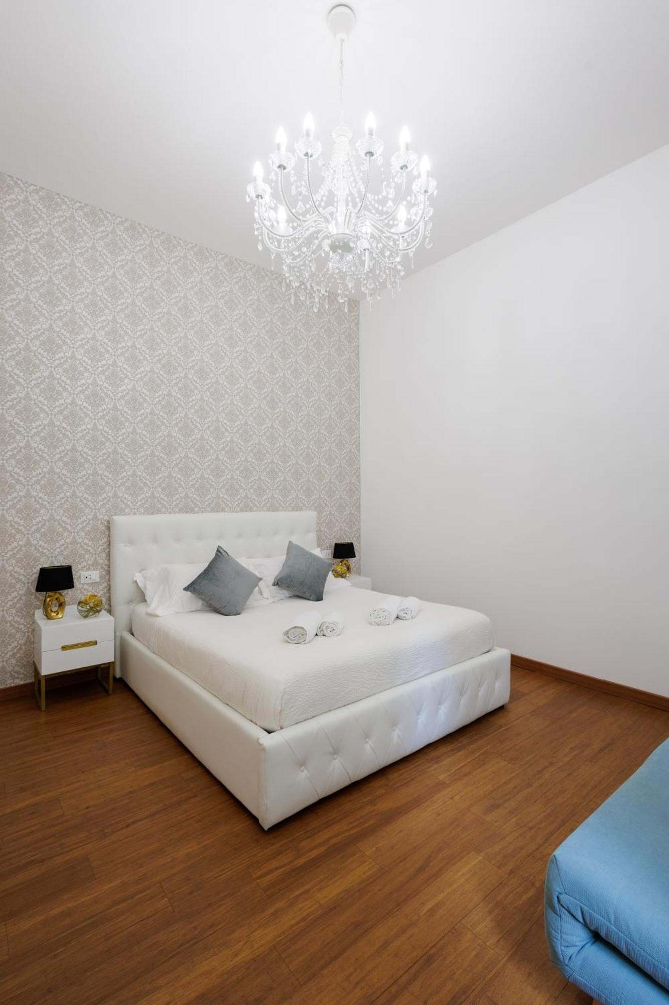 Genoa Lux Apartments With Parking Exterior foto