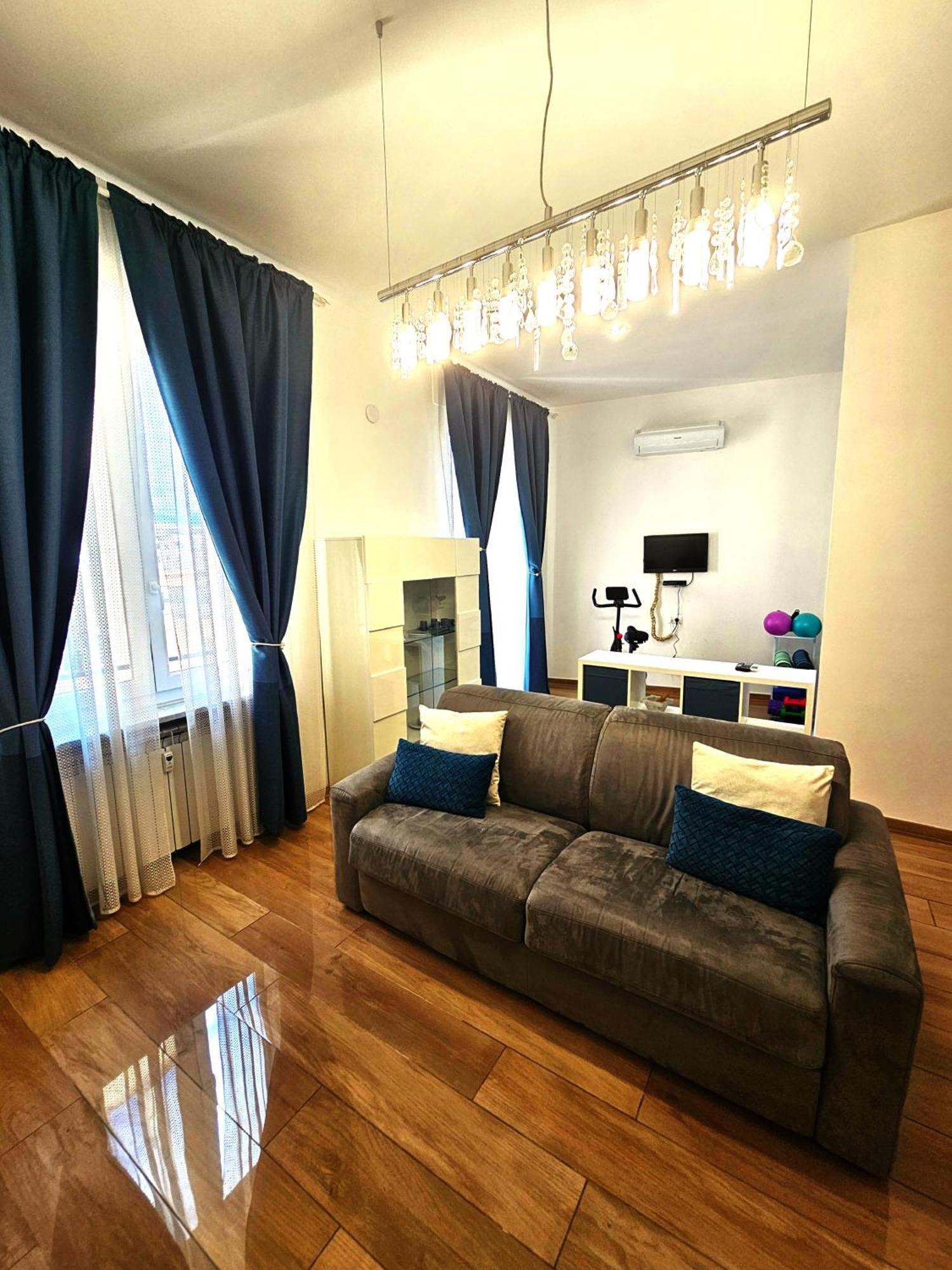 Genoa Lux Apartments With Parking Exterior foto